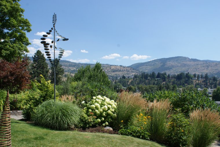 penticton-backyard-2