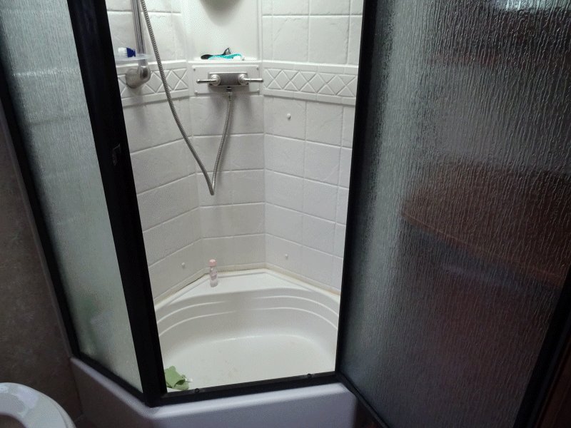 Bathtub in RV